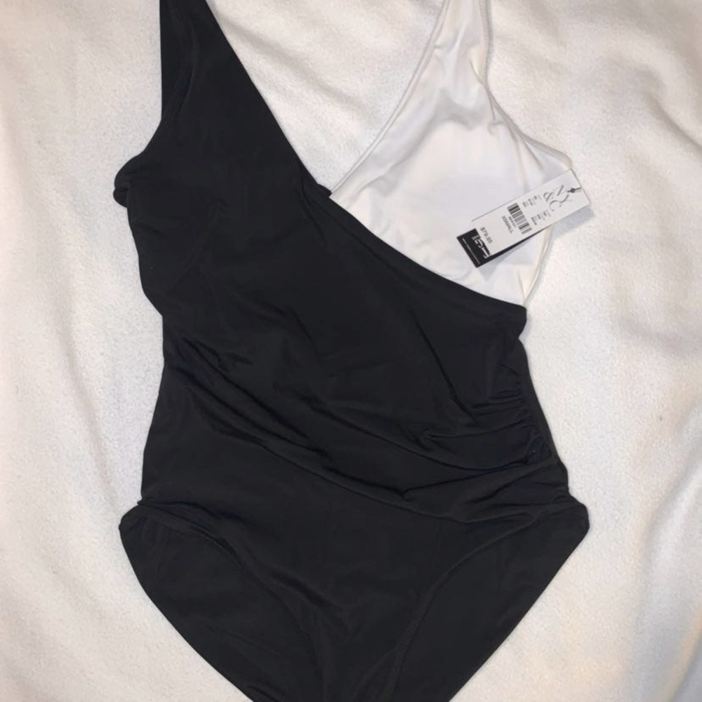 One piece swimsuit (New York and company)